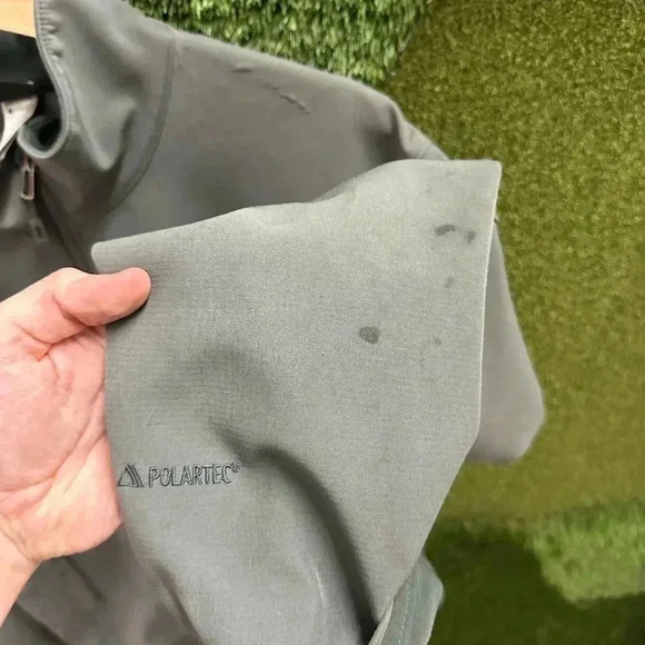 Patagonia  Zip-up Light Jacket Large - Picture 6 of 7